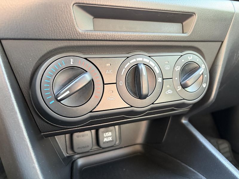 Mazda 3 1.5 Prime-Line - fotka 29 z 29