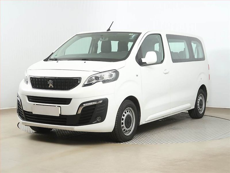 Peugeot Expert (2018) 2.0 BlueHDi, Bus, 9Míst, ČR - fotka 2 z 19