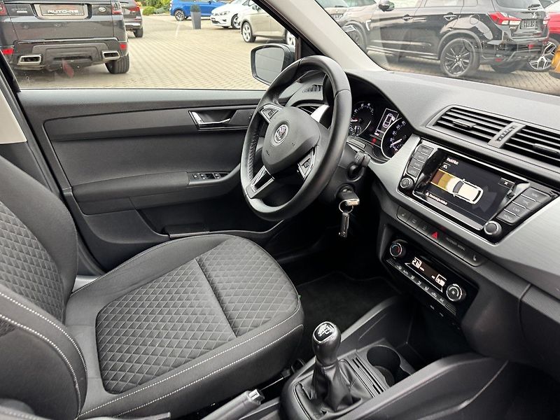 Škoda Fabia (2017) 1.2TSi Style Navi Digi Klima - fotka 16 z 49