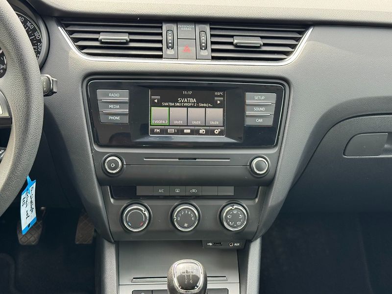Škoda Octavia (2015) Ambition 1.6 TDI - fotka 19 z 30