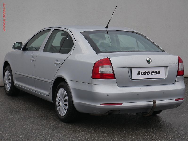 Škoda Octavia (2010) 1.2 TSi, Ambiente, TZ - fotka 6 z 19