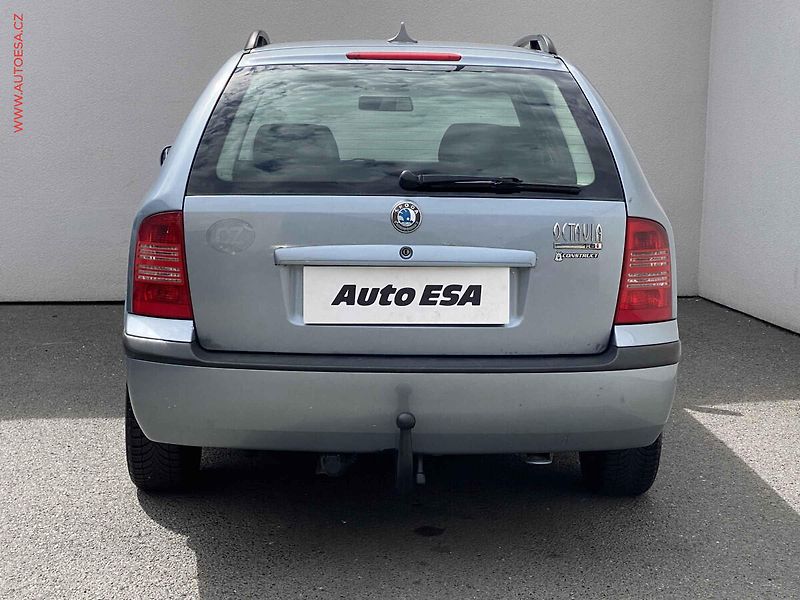Škoda Octavia (2003) 1.6 MPi, ČR, Elegancec, TZ - fotka 5 z 17