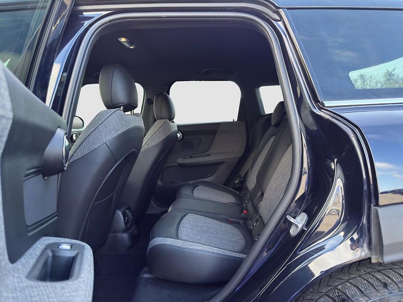 Mini Countryman Cooper ALL4 - fotka 13 z 18