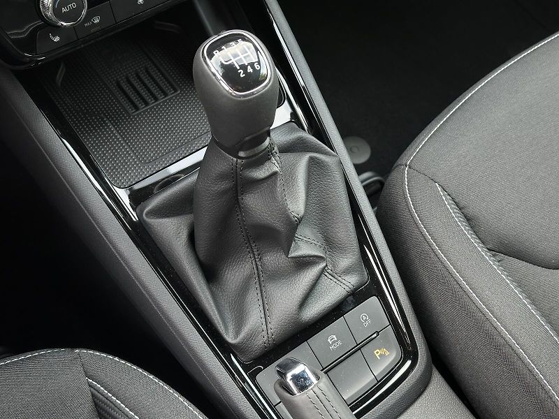 Škoda Kamiq 1.0TSi Monte Carlo 116PS Matri - fotka 37 z 44