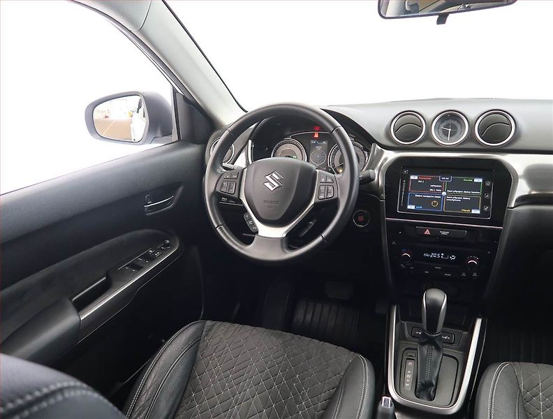 Suzuki Vitara (2021) 1.4 BoosterJet, digi klima - fotka 7 z 22