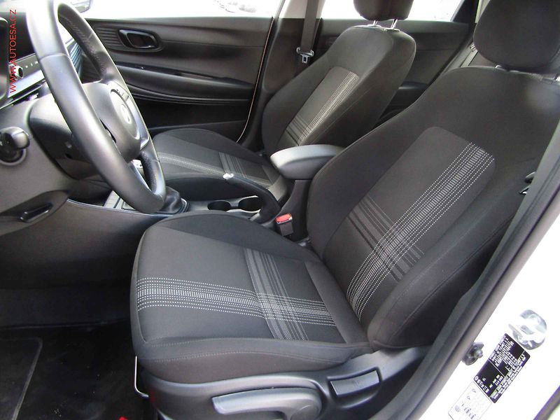 Hyundai i20 (2024) 1.2CVVT, 1.maj,ČR, STK8/28 - fotka 9 z 22