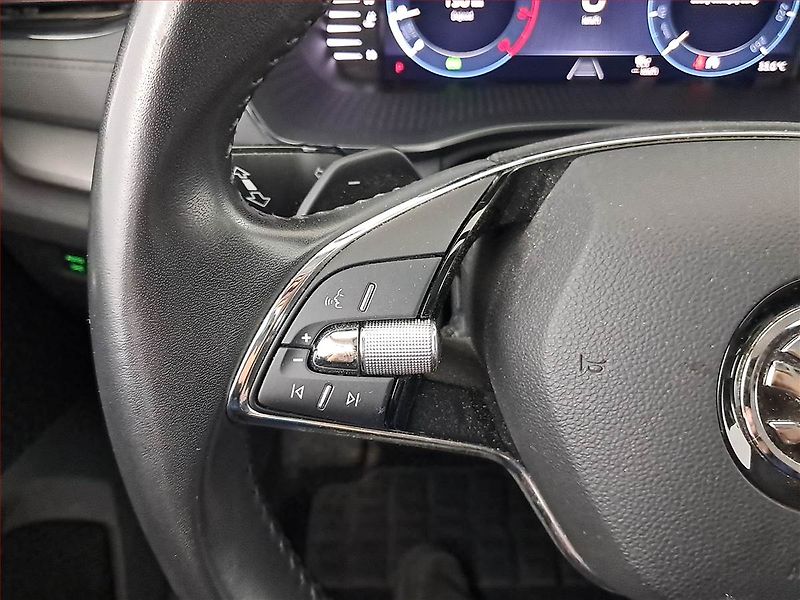 Škoda Octavia (2023) Ambition 1.5 TSI e-tec - fotka 17 z 20