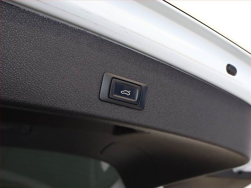 Audi Q5 (2017) 2.0 TDI, 4X4, Automat, Kůže - fotka 20 z 20
