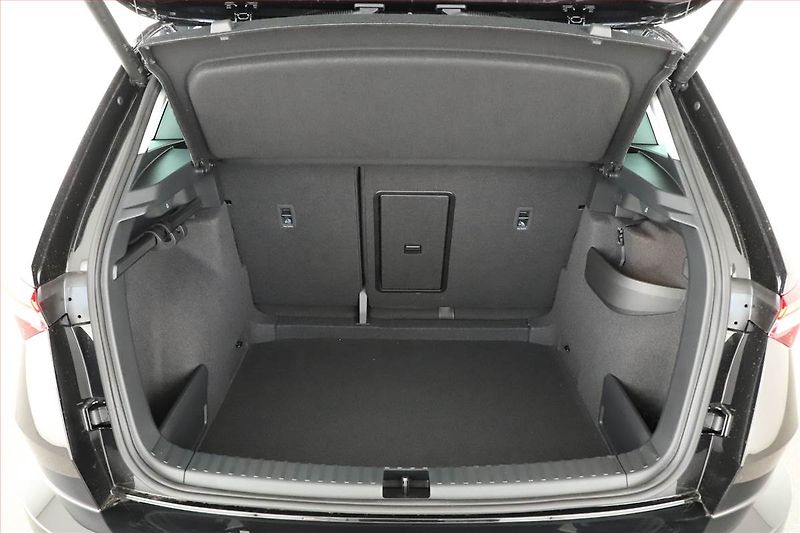 Škoda Karoq (2025) 1.5 TSI, Top Selection, AT, AC - fotka 11 z 17