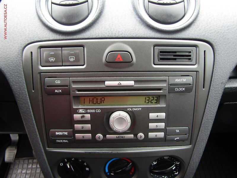 Ford Fusion (2006) 1.4 i, Klima - fotka 13 z 17