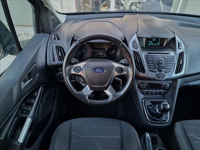 Ford Tourneo Connect 1.5TDCi 88kW L2, Titanium, ČR - fotka 12 z 50