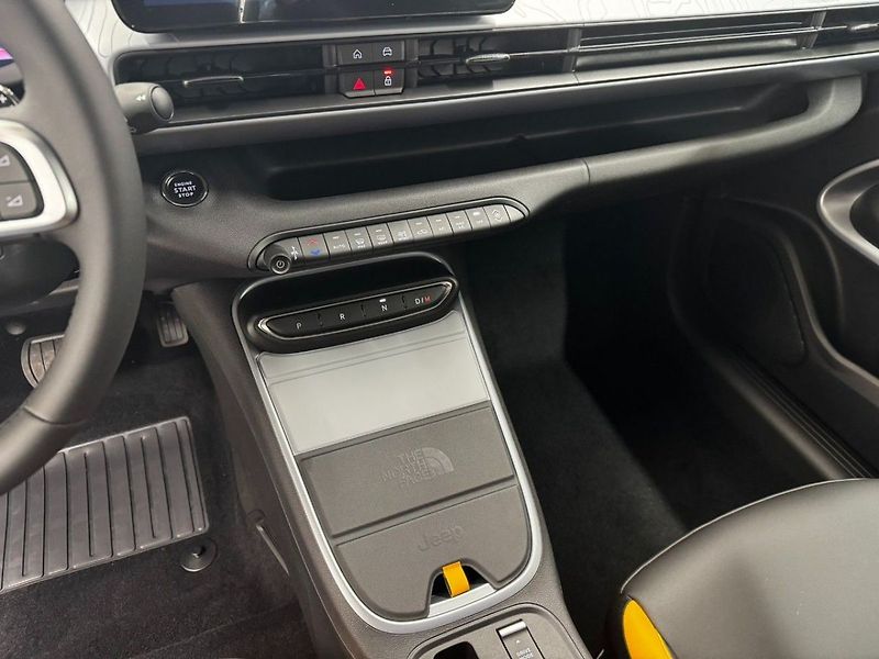 Jeep Avenger 4xe The North Face 1.2 Turbo e - fotka 11 z 21