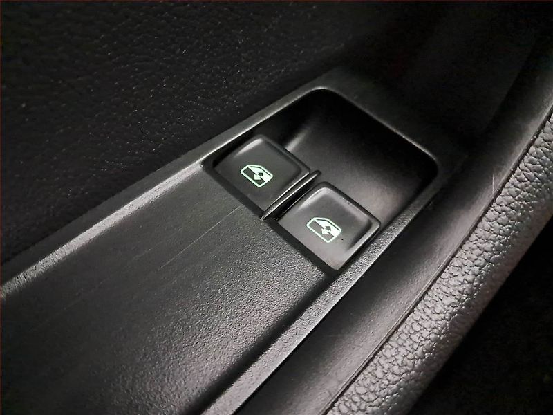 Škoda Fabia (2019) Ambition 1.0, Park. senzory - fotka 16 z 16