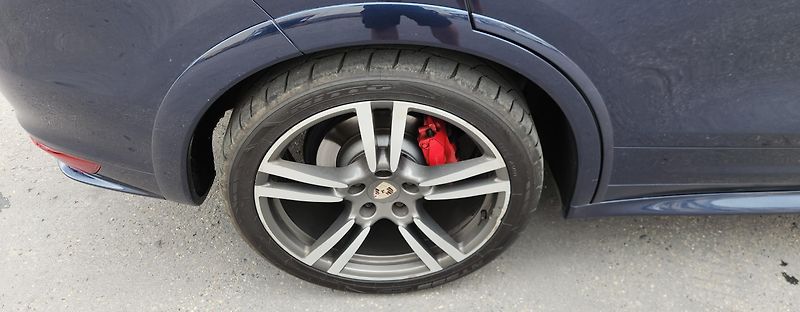 Porsche Cayenne (2012) 4.8 GTS 309KW PANORAMA - fotka 40 z 55