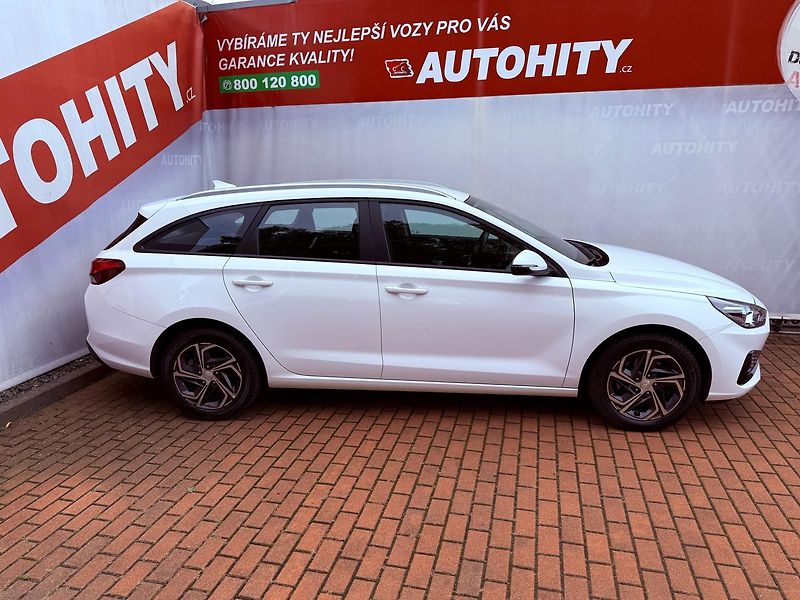 Hyundai i30 1.5i DPi Comfort, ČR, 1.Maj - fotka 6 z 23
