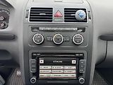 Volkswagen Touran (2013) 2.0TDI, 103kW. DSG, 7míst - náhled 14