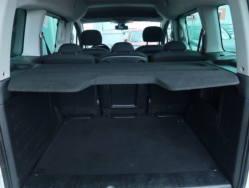 Citroën Berlingo (2016) Shine 1.6 BlueHDi, 5Míst, ČR - fotka 13 z 17