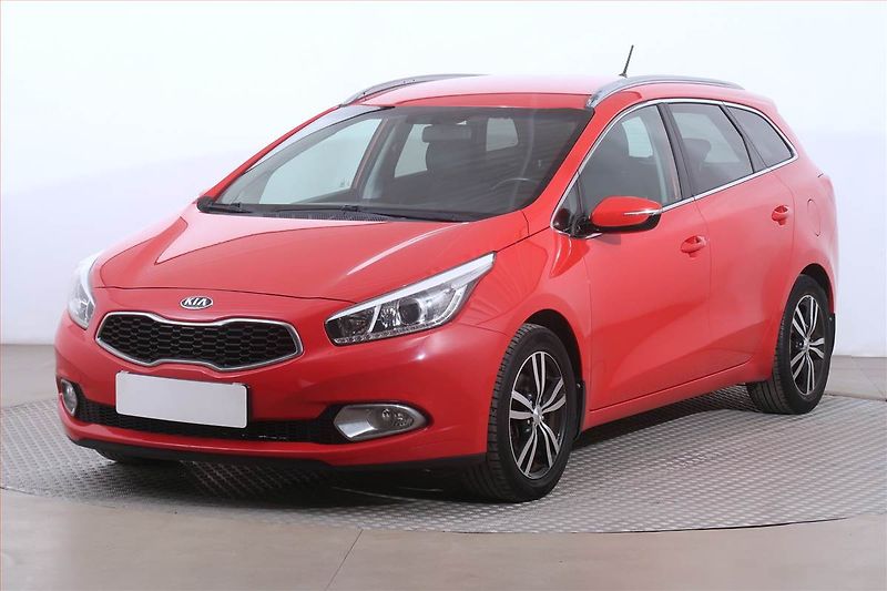 Kia Ceed (2015) 1.6 GDI, Serv.kniha, Tempomat - fotka 2 z 21