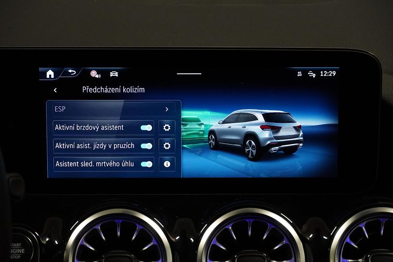 Mercedes-Benz GLA 200D,AMG,DPH,Paměť.sedadla - fotka 29 z 33