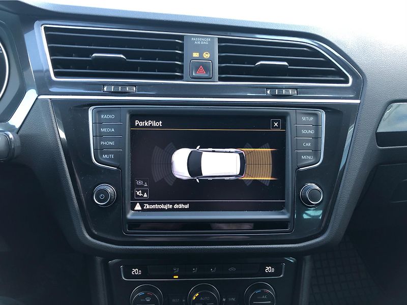 Volkswagen Tiguan 2,0 TDI - fotka 20 z 27
