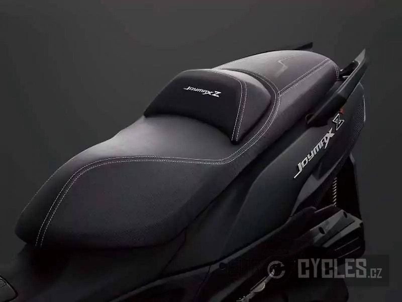 Sym (2026) JOYMAX Z+ 300 - fotka 3 z 4
