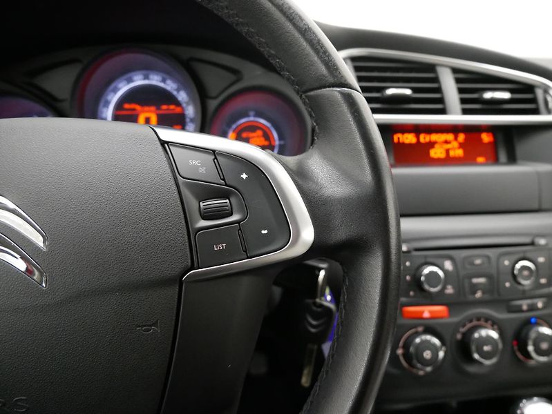 Citroën C4 - fotka 15 z 21
