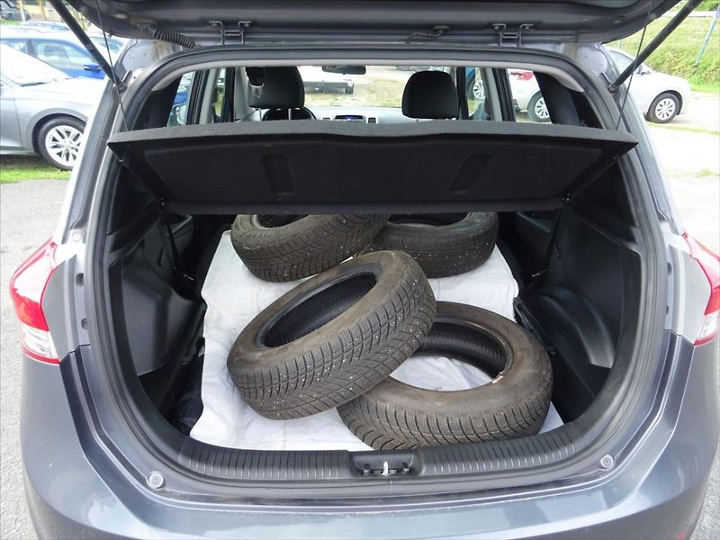 Hyundai ix20 1,4 CVVT 66 kW 1.majitel v ČR - fotka 16 z 18