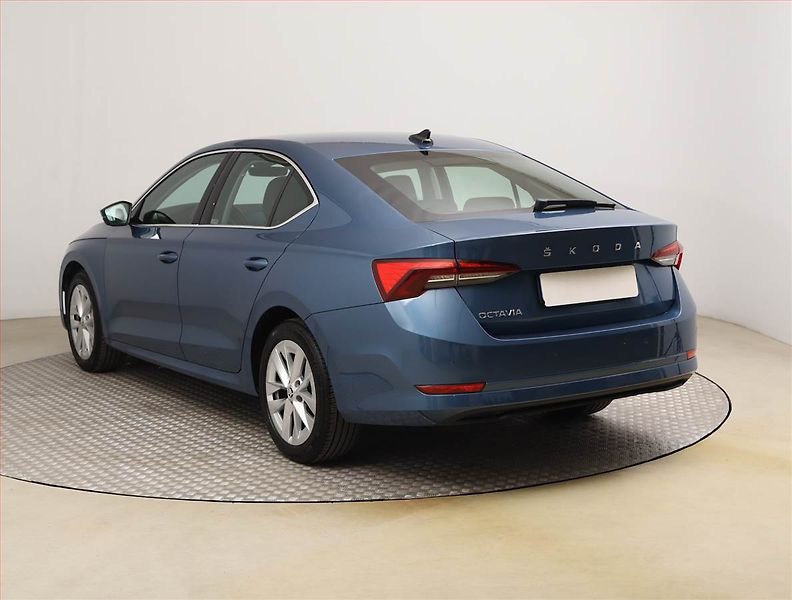 Škoda Octavia (2020) Style 2.0 TDI, ČR,1.maj - fotka 4 z 22