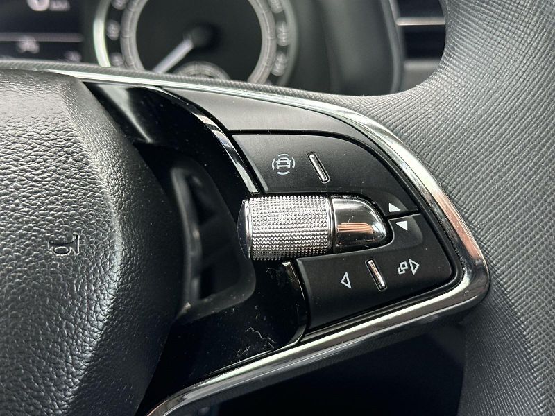 Škoda Kamiq (2023) 1.0 TSI Fresh - fotka 21 z 32