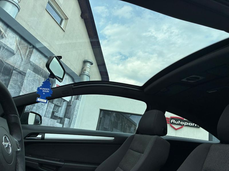 Opel Astra (2008) 1.9 CDTi, 110KW, GTC - fotka 27 z 29