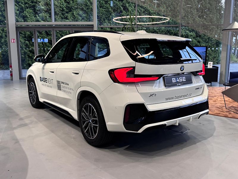 BMW X1 xDrive20d M-Sport - fotka 3 z 20