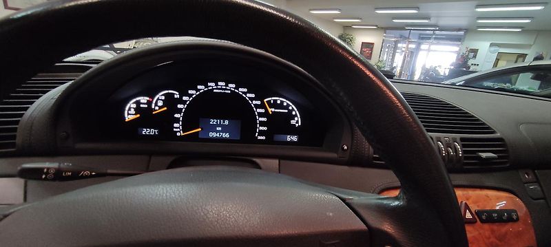 Mercedes-Benz CL (2004) 55 AMG KOMPRESSOR - fotka 8 z 25