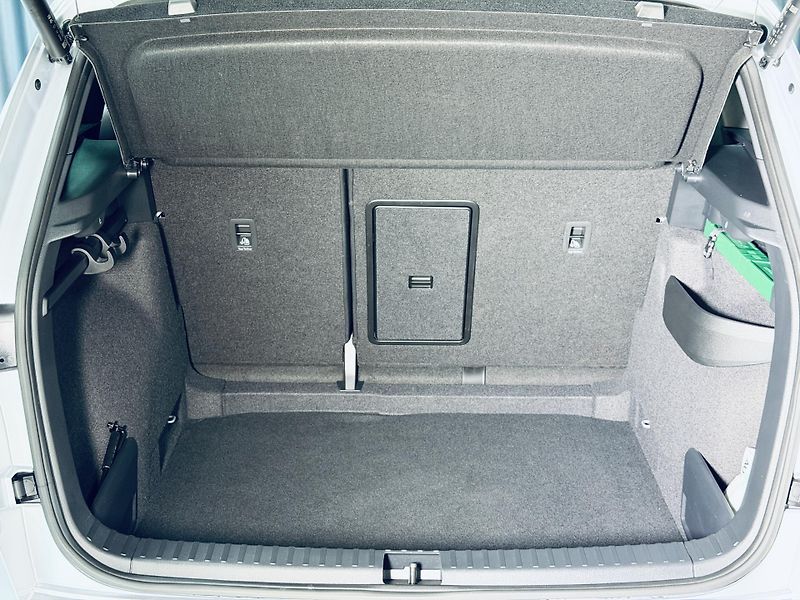 Škoda Karoq (2025) 1.5TSI*SPORT*360*5.LET.ZÁR - fotka 39 z 42