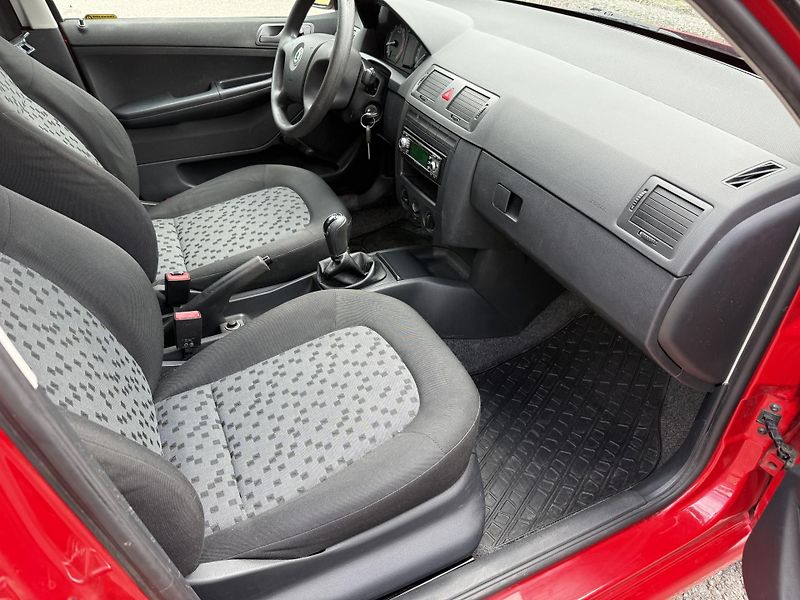 Škoda Fabia 1,4i Tažné - fotka 10 z 19