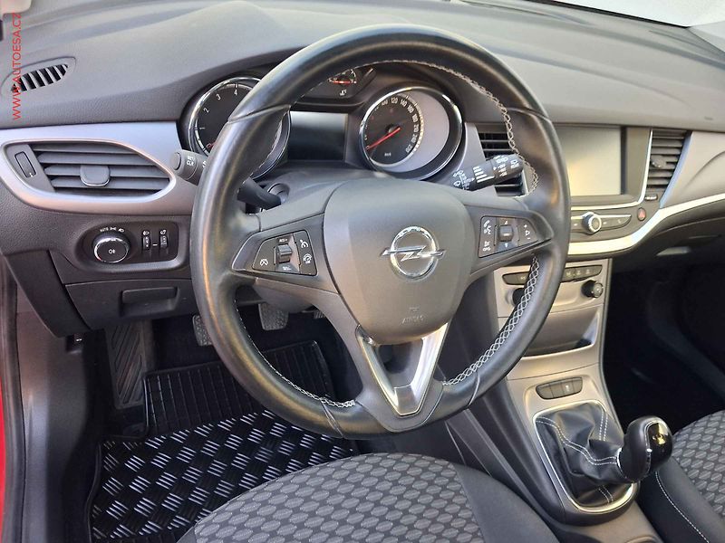 Opel Astra (2016) 1.4i, 1.maj,ČR, AC, ČR - fotka 12 z 16