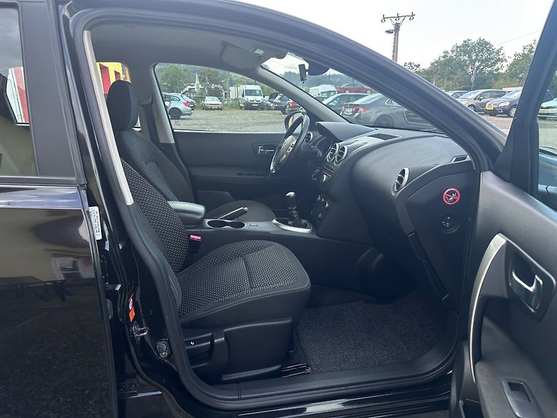 Nissan Qashqai (2009) 1.5dCi Tempomat/1MAJ/78kW - fotka 19 z 25