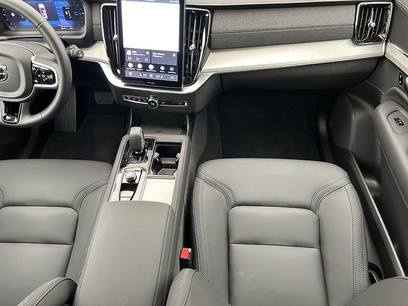 Volvo XC90 2.0 T8 4x4 . - fotka 16 z 28