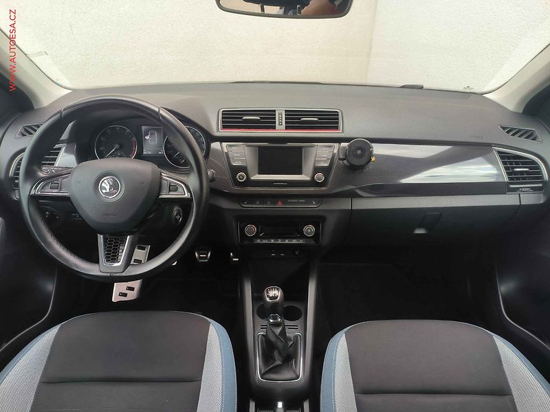 Škoda Fabia (2016) 1.2TSi, 1.maj,ČR, AC, výhřev - fotka 8 z 19