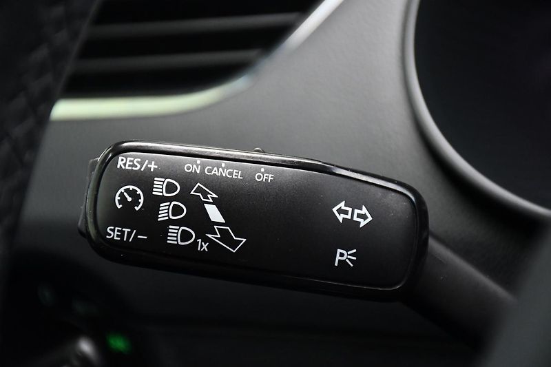 Škoda Octavia 2.0TDi STYLE VIRTUAL ACC ČR - fotka 35 z 54