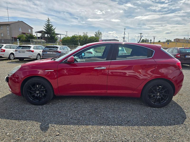 Alfa Romeo Giulietta (2011) 1.4T Exclusive - fotka 4 z 22