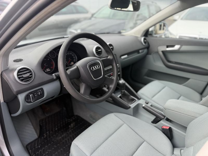 Audi A3 2.0 TDi, 103kw, S-Line - fotka 6 z 25