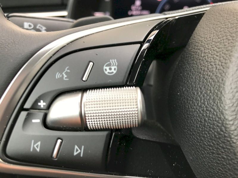 Škoda Kamiq (2024) SELEC TSI 110/1.5 A7F - fotka 16 z 25
