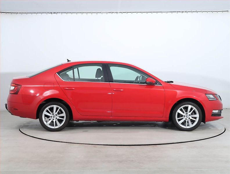 Škoda Octavia (2018) Style Plus 2.0 TDI, Automat - fotka 6 z 23