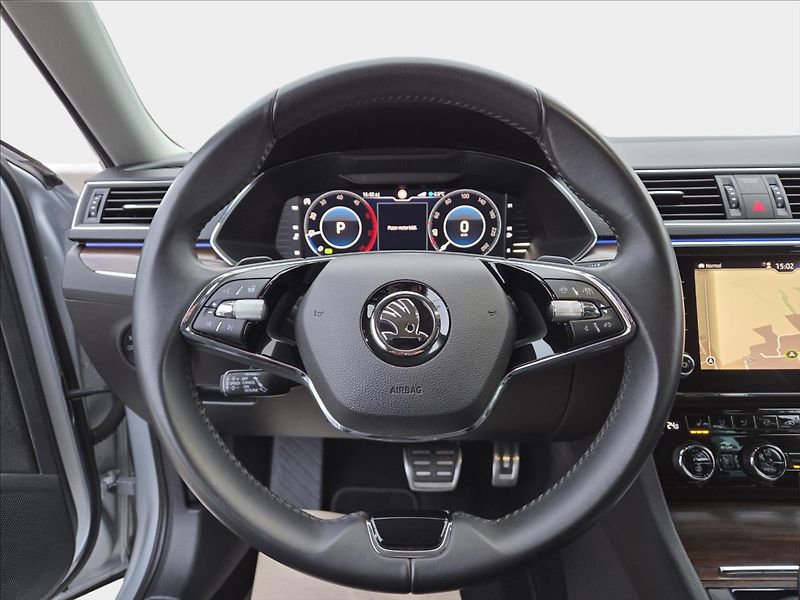 Škoda Superb 2,0 SCOUT 4X4 ČR DPH WEBASTO - fotka 10 z 35