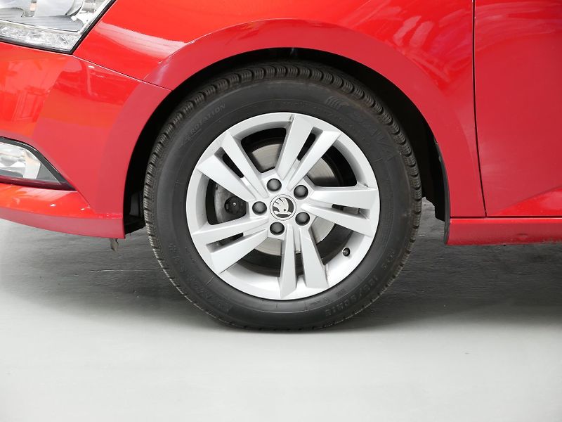 Škoda Fabia - fotka 10 z 28