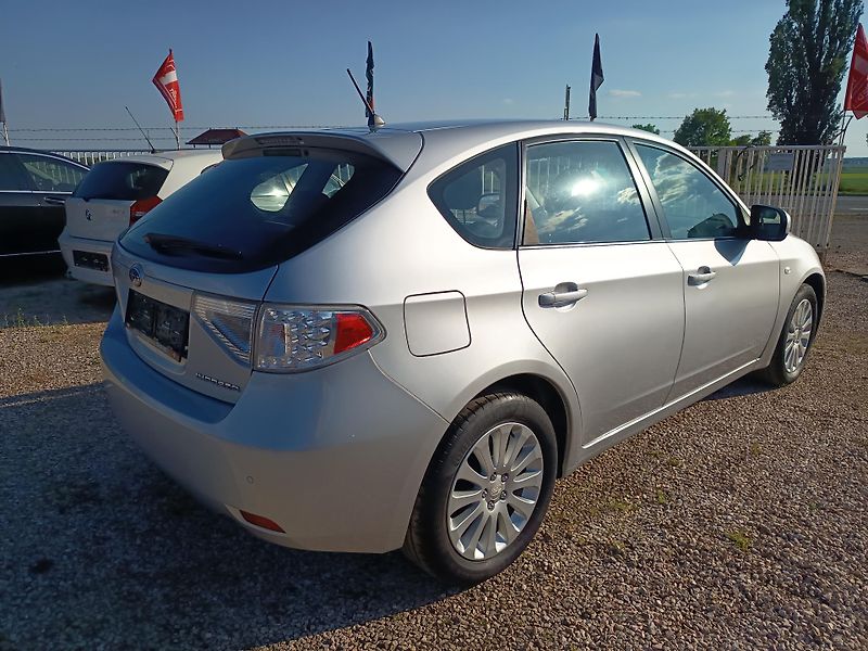 Subaru Impreza (2011) 2.0 R 110kw - fotka 10 z 40