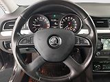Škoda Superb (2015) Comfort 2.0 TDI, Navi, Xenony - náhled 16