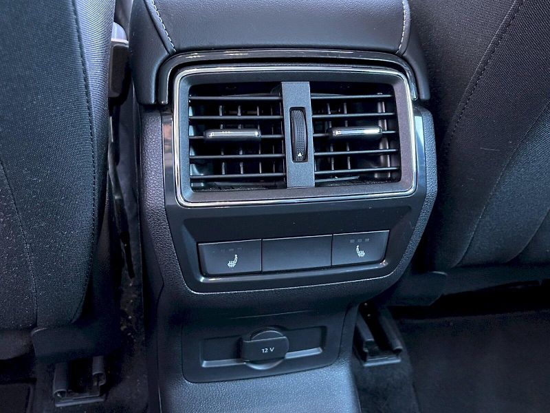 Škoda Karoq (2025) Top Selection 1.5 TSI 110kW DS - fotka 26 z 35