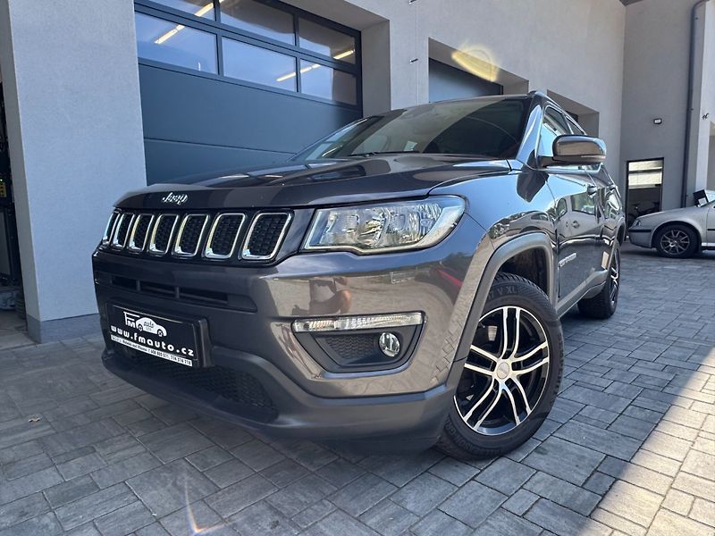 Jeep Compass (2018) 1.4 Multiair Longitude - fotka 1 z 33