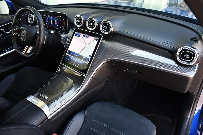 Mercedes-Benz Třídy C 220D 4M AMG ČR  - fotka 12 z 55